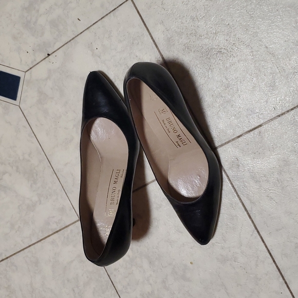 Bruno Magli Shoes - Bruno Magi vintage black heels size 8AA
